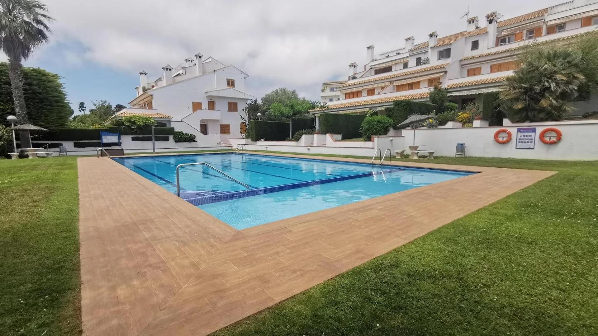 Fantastico Apartamento En S'Agaro Con Terraza, Piscina Y Tenis, A 200M De La Playa - Es-209-41 Apartmán